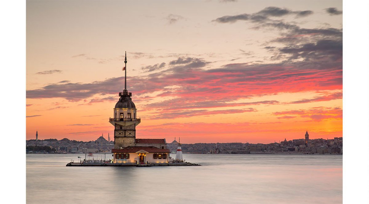 LARA KIZ KULESİ HALI Vivense