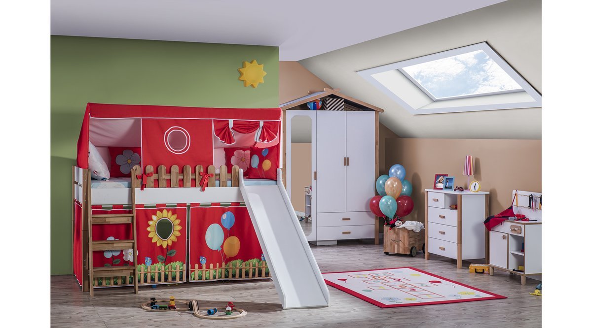 MY HOUSE MONTESSORİ KIRMIZI KUMAŞLI KALE ÇATILI KAYKAYLI OYUN EVİ