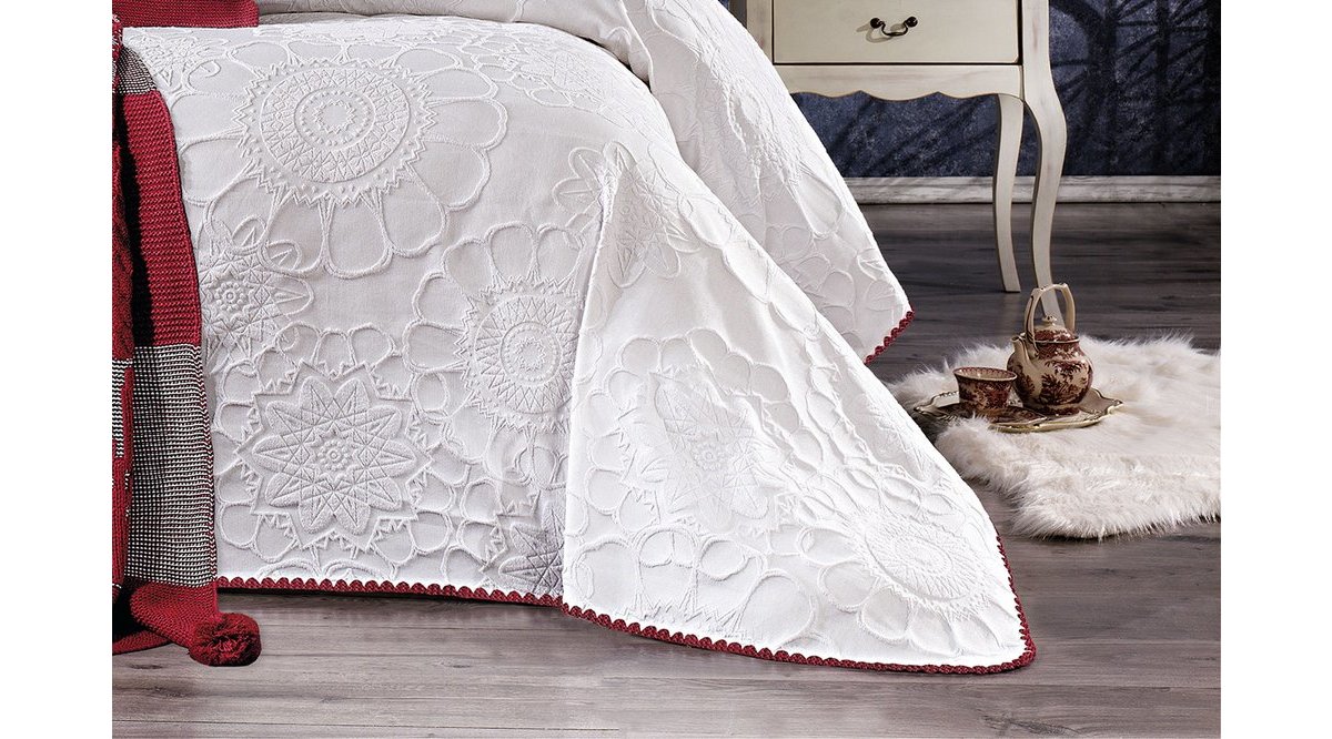 GÜLPERİ TREE YATAK ÖRTÜSÜ SET SEKİZ PARÇA FİYATI Vivense