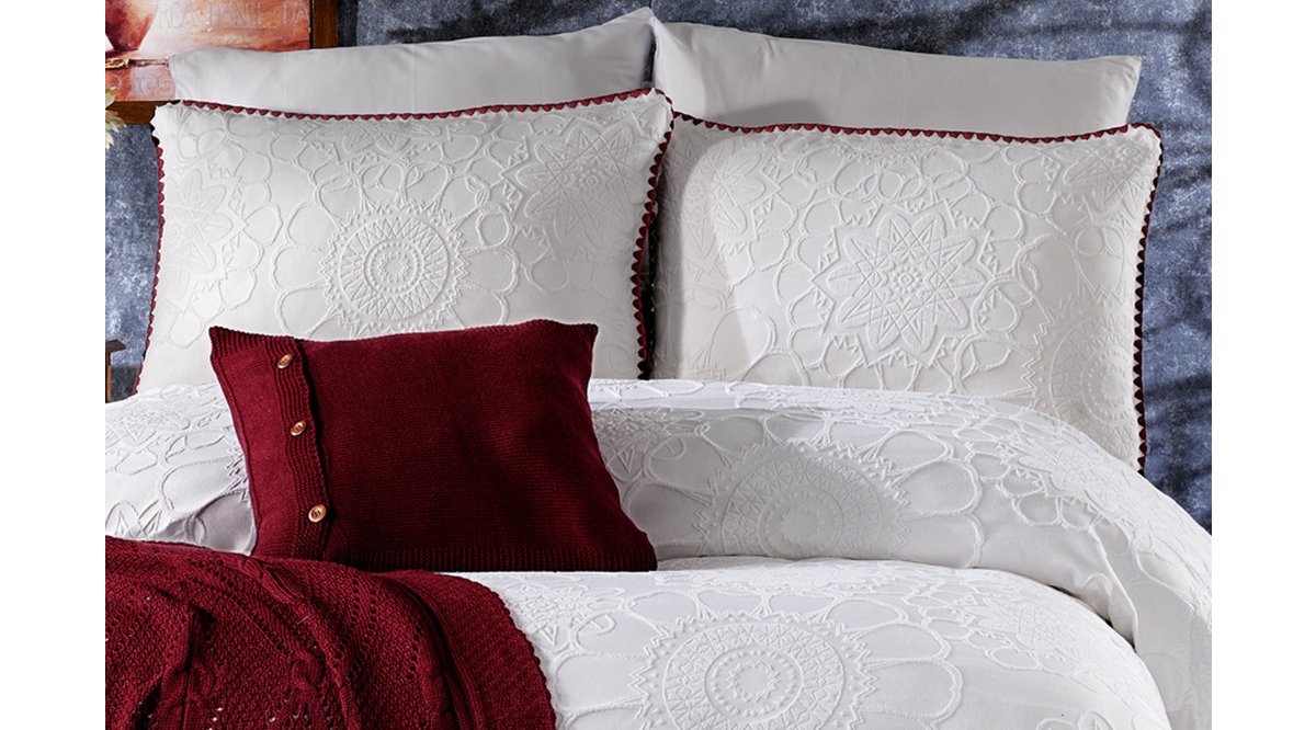 GÜLPERİ DÜZ YATAK ÖRTÜSÜ SET SEKİZ PARÇA BORDO FİYATI