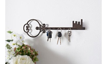ESKİTİLMİŞ METAL ANAHTAR ASKILIK