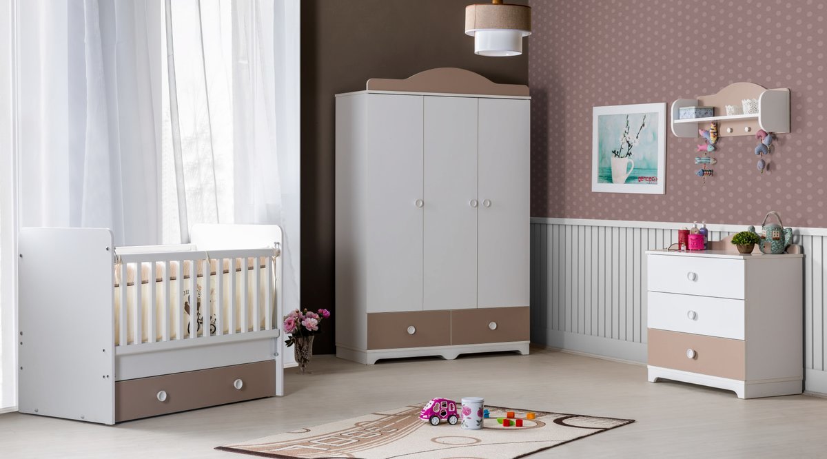 LATTE SALLANIR BEŞİKLİ BEBEK ODASI TAKIMI FİYATI Vivense