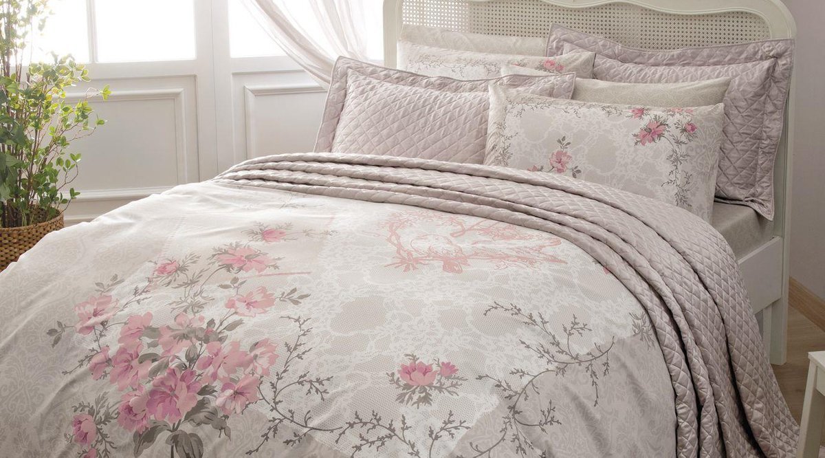 TAÇ LİLYANA YATAK ÖRTÜLÜ NEVRESİM TAKIMI ÇİFT KİŞİLİK